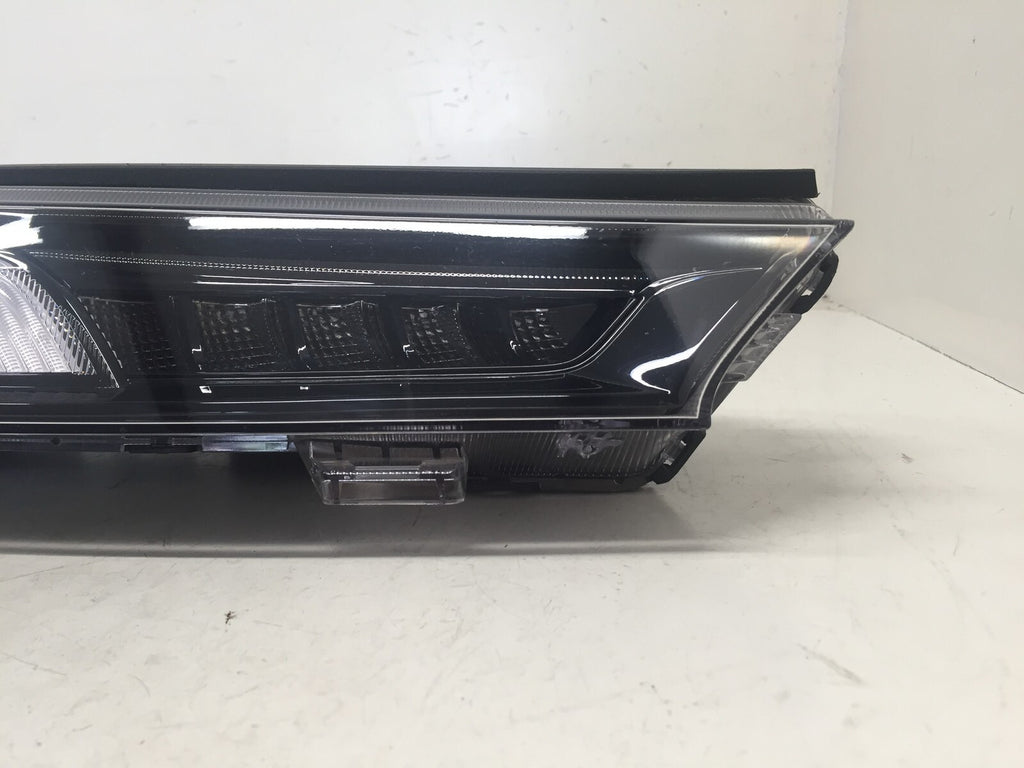 Daytime Running light Damaged Upper Mount Hyundai Palisade 2020 92208-S8010 OEM