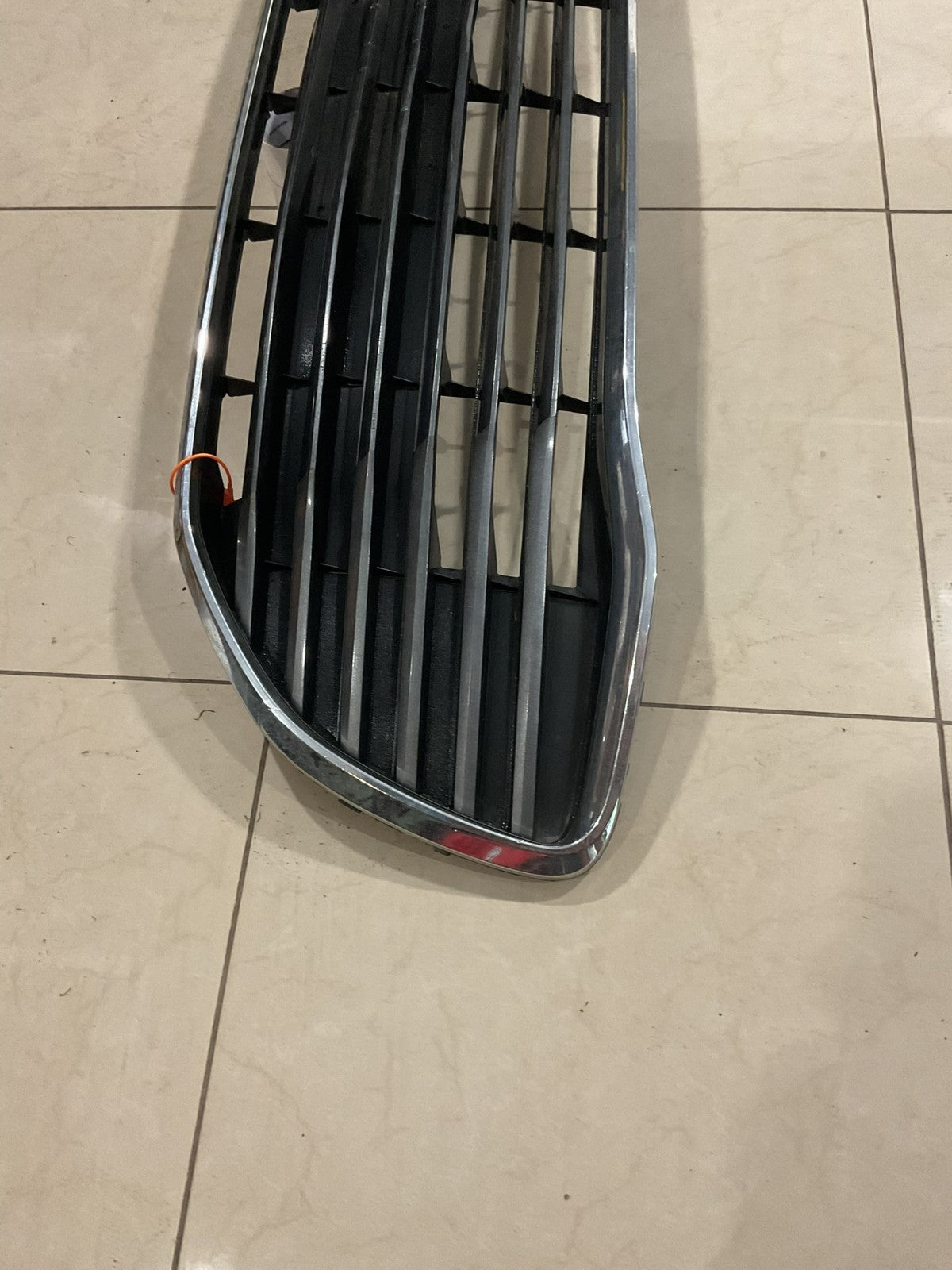 Grill Grille Black/Silver Toyota Avalon 2016 2017 2018 53112-07040 OEM