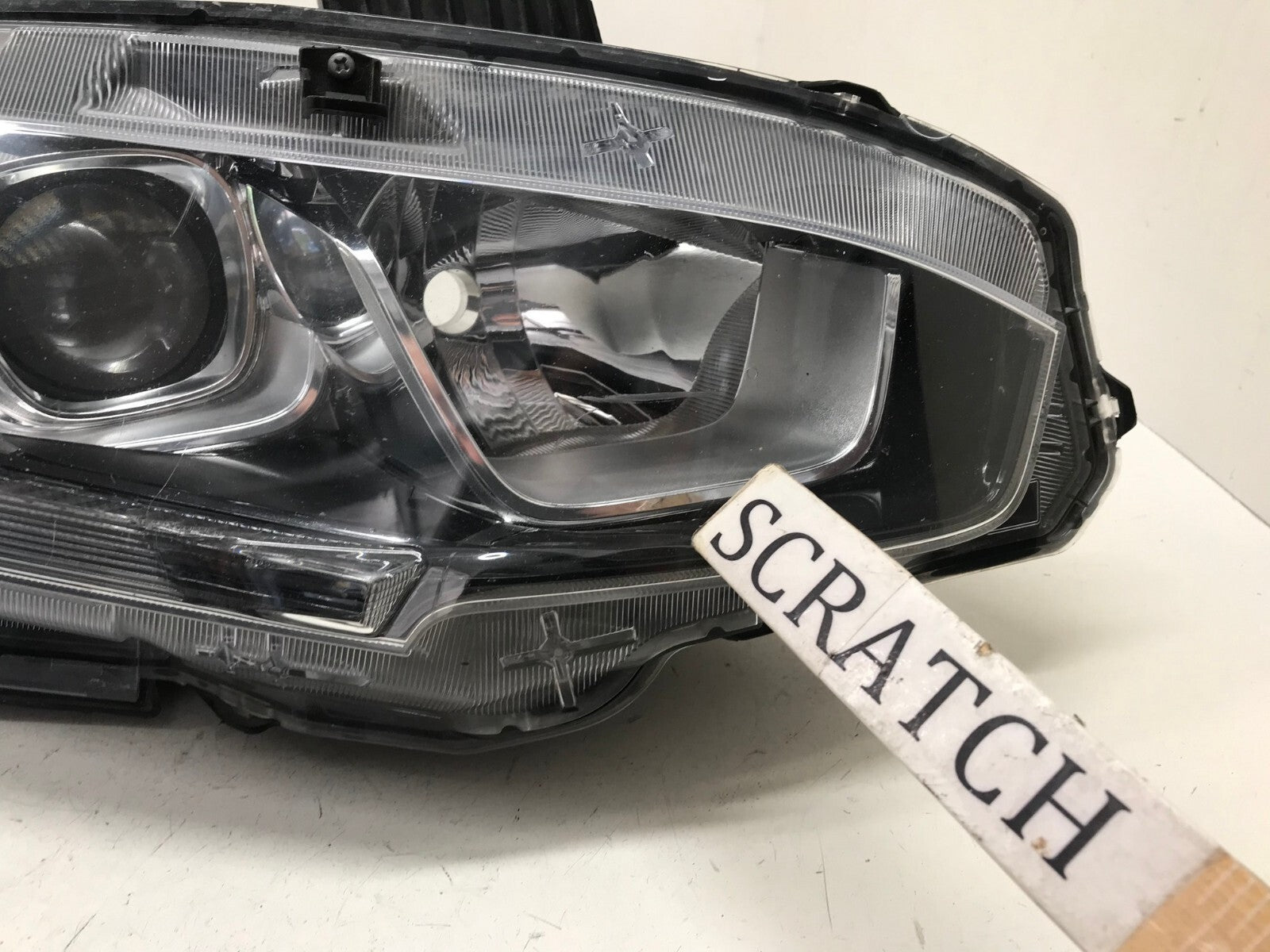 Headlight Damaged RH Right 2016-2020 Honda Civic 33100-TGG-A010 OEM