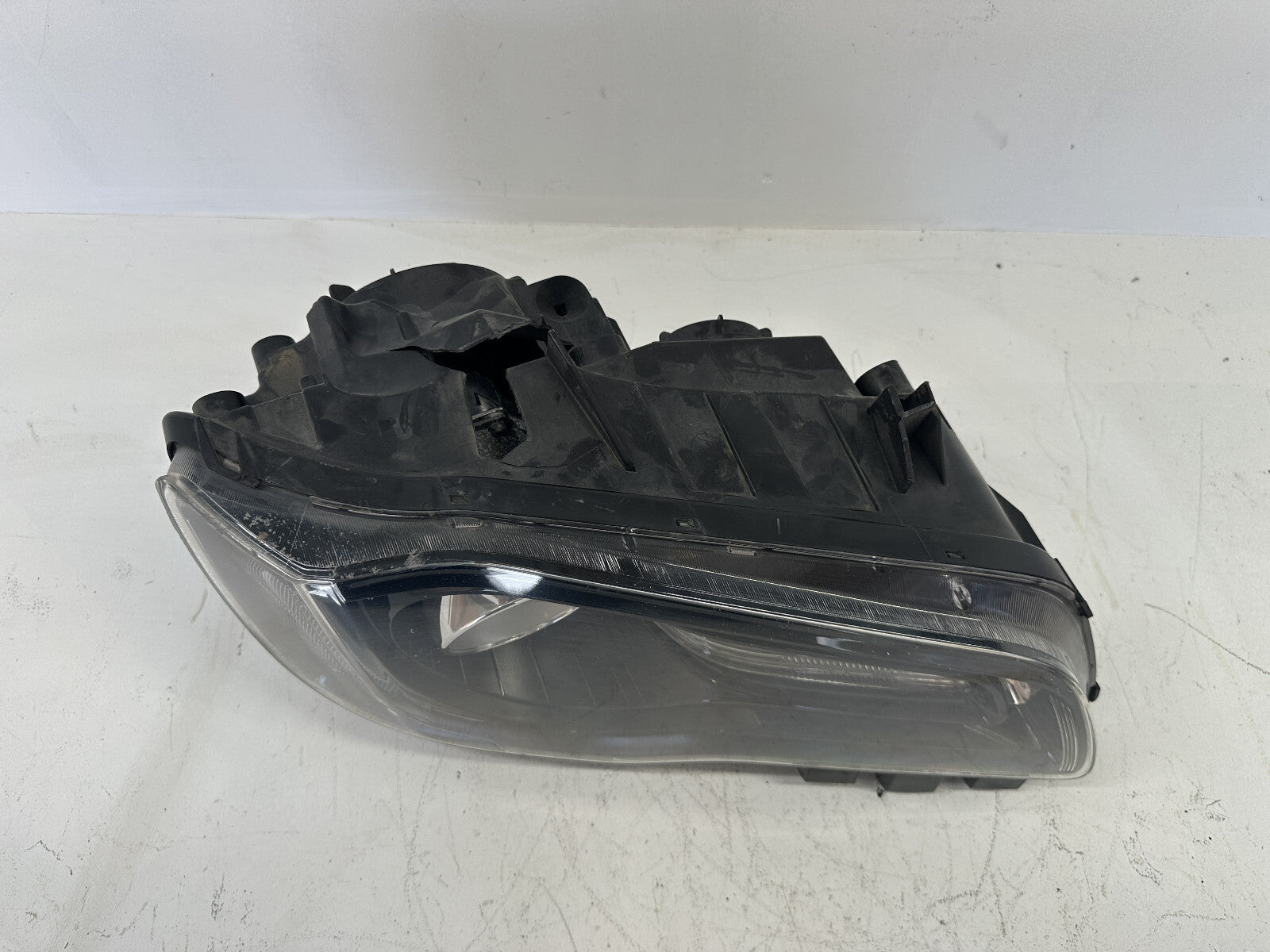 Headlight Damaged Right Passenger RH Chrysler 300 15-18 68196276AD OEM
