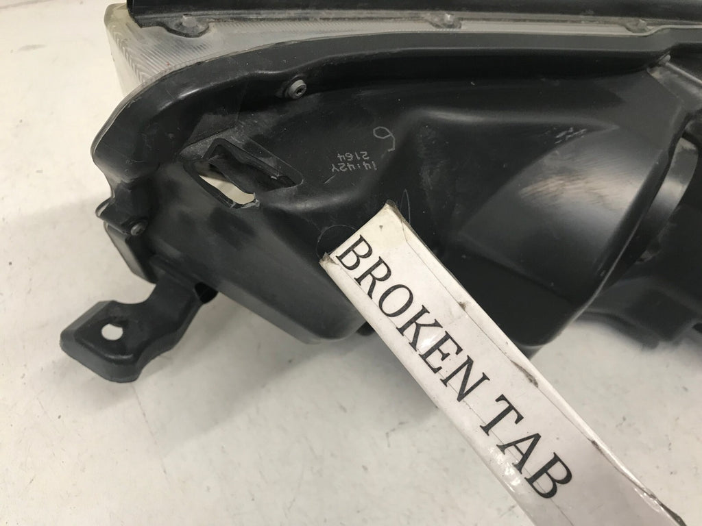 Headlight Damaged Right RH Toyota Highlander LE XLE 2014-2016 81110-0E250 OEM