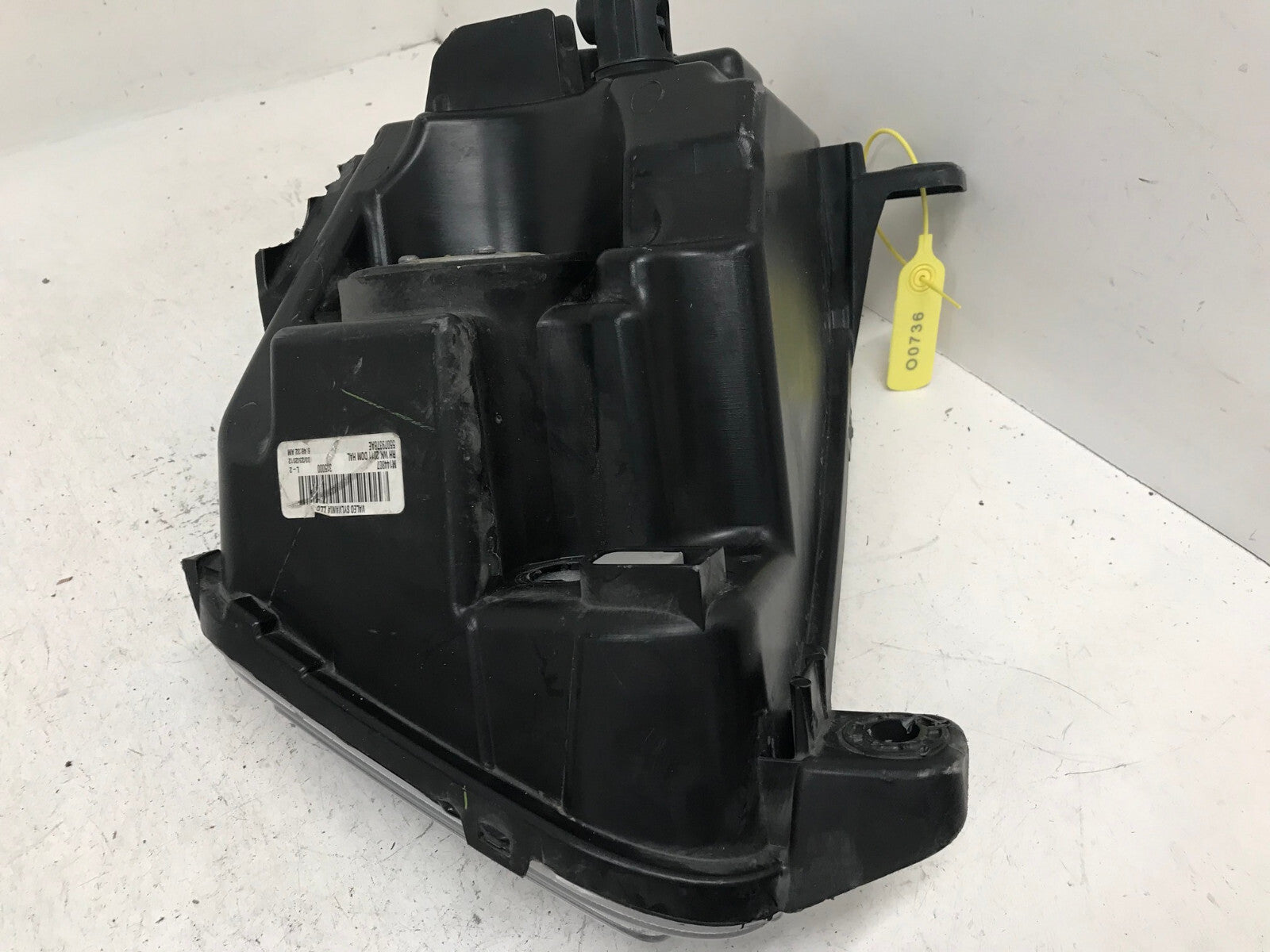 Headlight Damaged Passenger RH Jeep Grand Cherokee 2011 2012 2013 55079378AE OEM