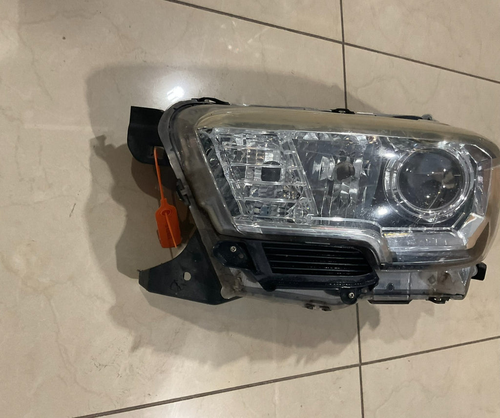 Headlight Left Driver LH 2016-2022 Toyota Tacoma CAPA