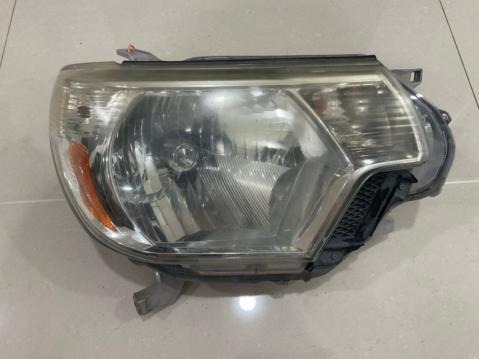 Headlight Damaged Right Passenger RH 2012-2014 Toyota Camry SAHR15PP2Y2+09 OEM