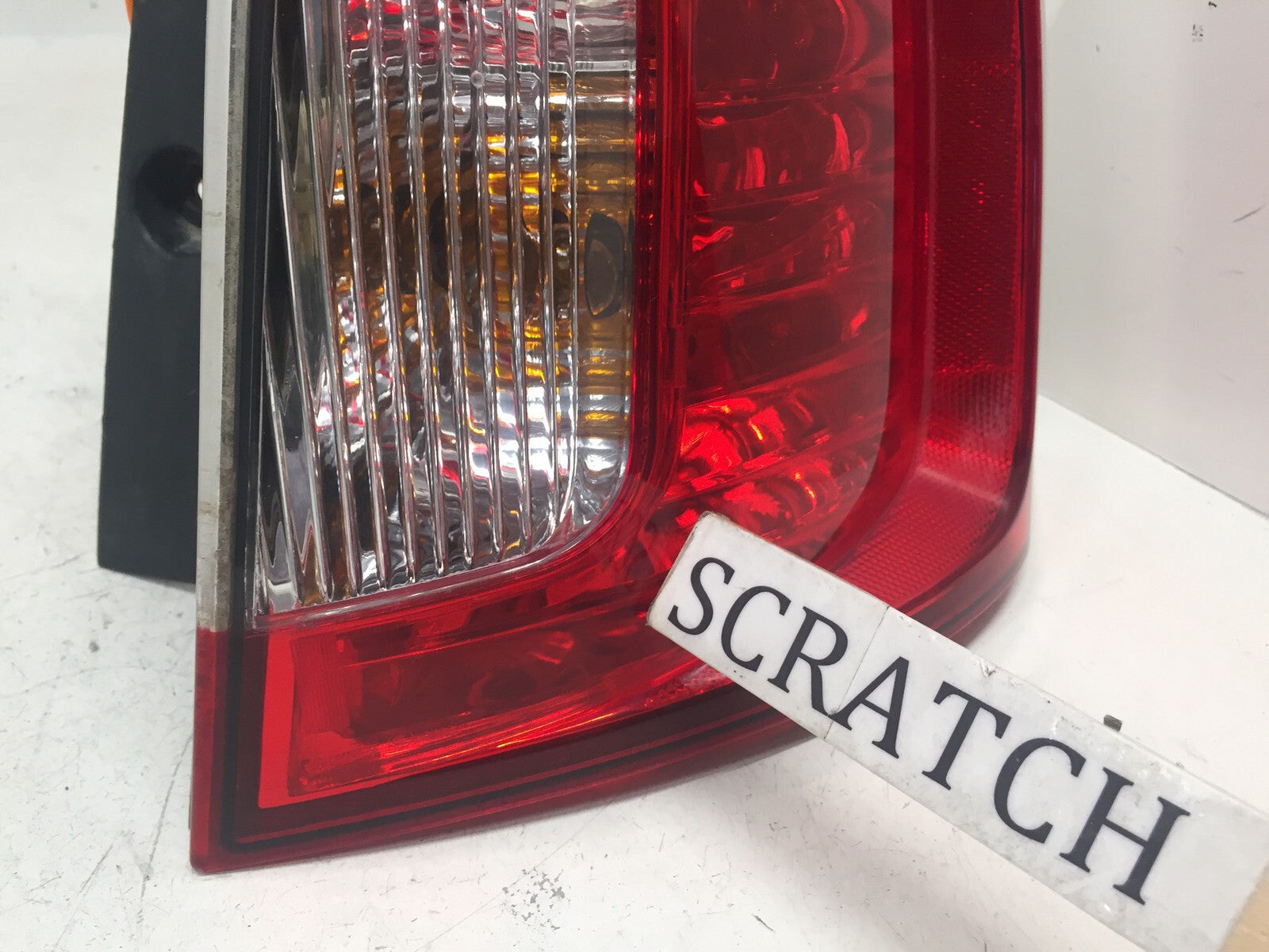 Halogen Tail light Damaged Passenger RH Ford Edge 2011-2014 BT43-13B504-AE OEM