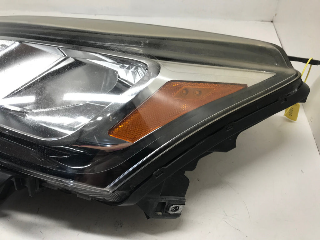 Headlight Damaged Left LH Driver 2013-2017 Chevrolet Traverse 23402604 OEM