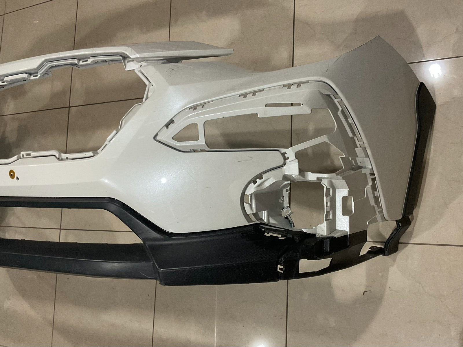 Front Bumper Cover White 2024 Subaru XV Crosstrek 57704fn200 OEM