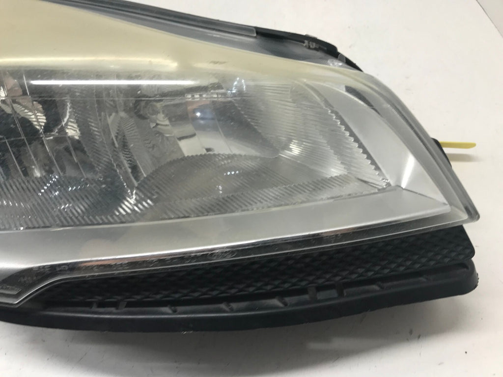 Headlight Damaged Right passenger RH Ford Escape 2013-2016 44ZH-2090-A OEM