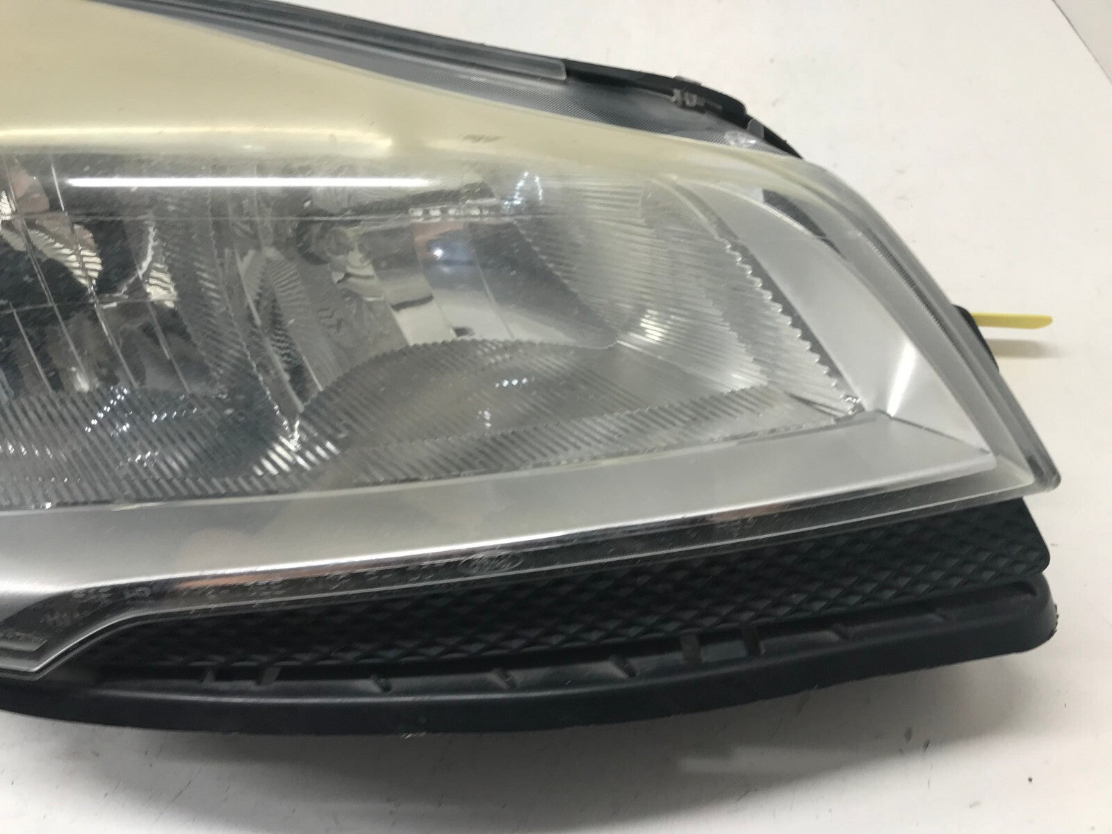 Headlight Damaged Right passenger RH Ford Escape 2013-2016 44ZH-2090-A OEM