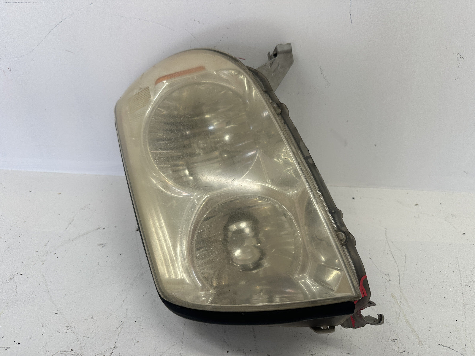 Headlight Damaged Left Driver LH 2004 2005 Toyota 4Runner TO2502146 OEM