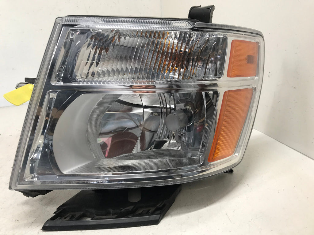 Headlight Damaged Lamp Driver Side LH Nissan Pathfinder/Frontier 2005-07/08 OEM