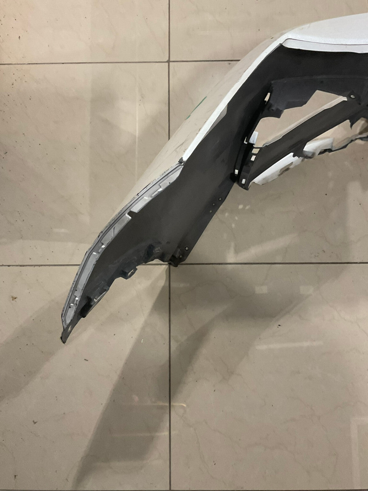 Front Bumper Cover White Lexus RX350 RX450H 16-2018 52119-0E270 OEM