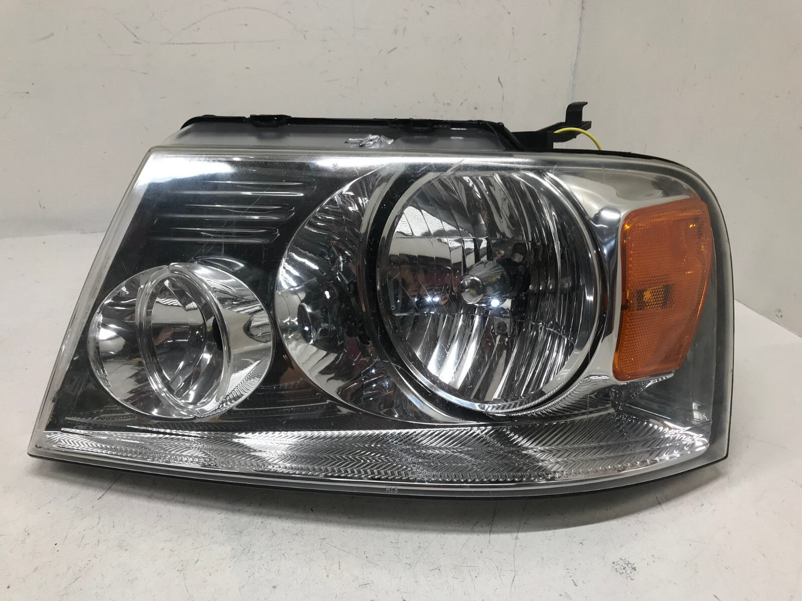 Headlight Damaged Left LH Driver 2004-2008 Ford F-150 7L3J-13006-A OEM