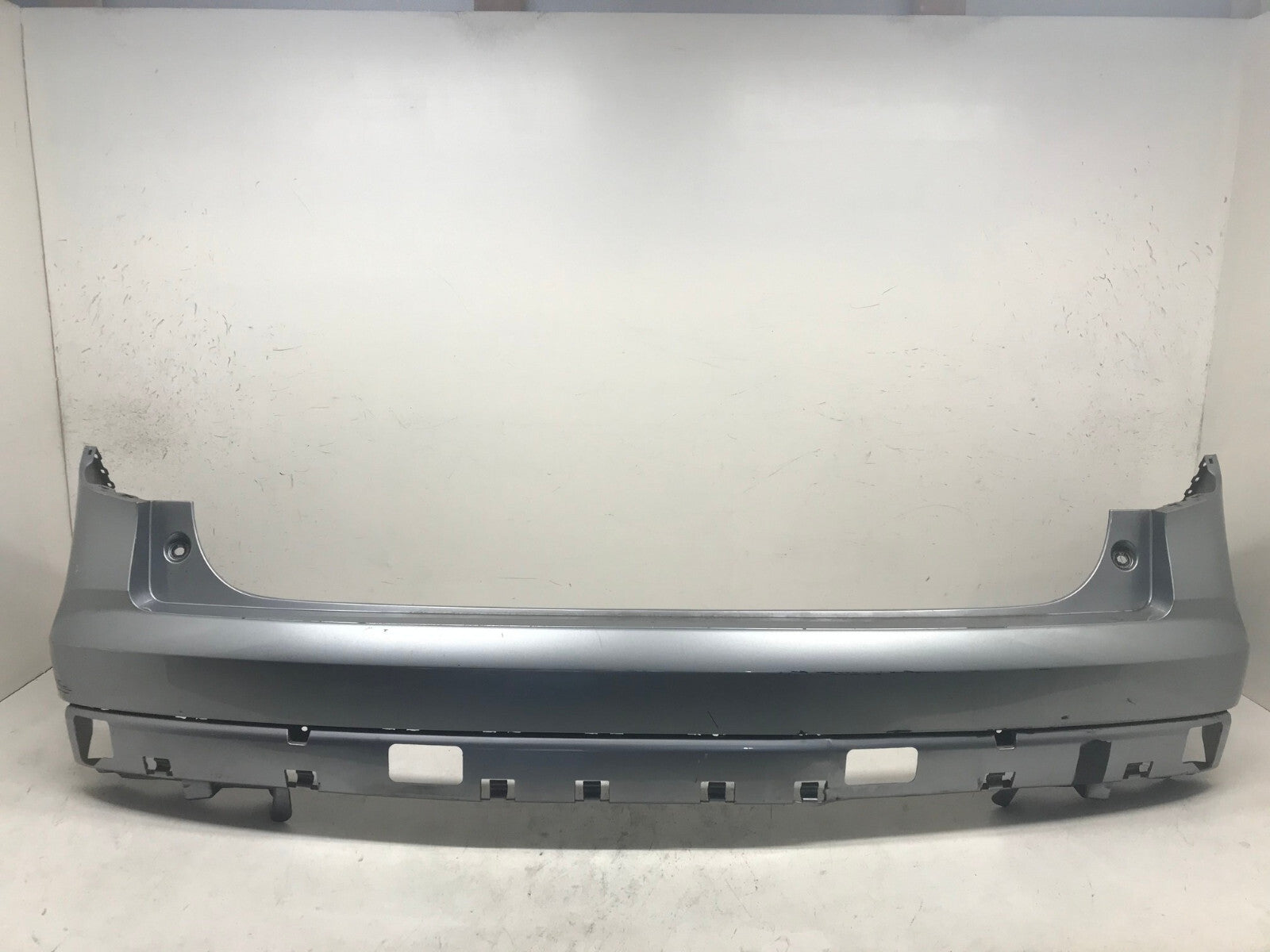 Rear Bumper Cover Silver Honda Pilot EX/LX/EX-L 2016-2018 71101-TG7-A000 OEM