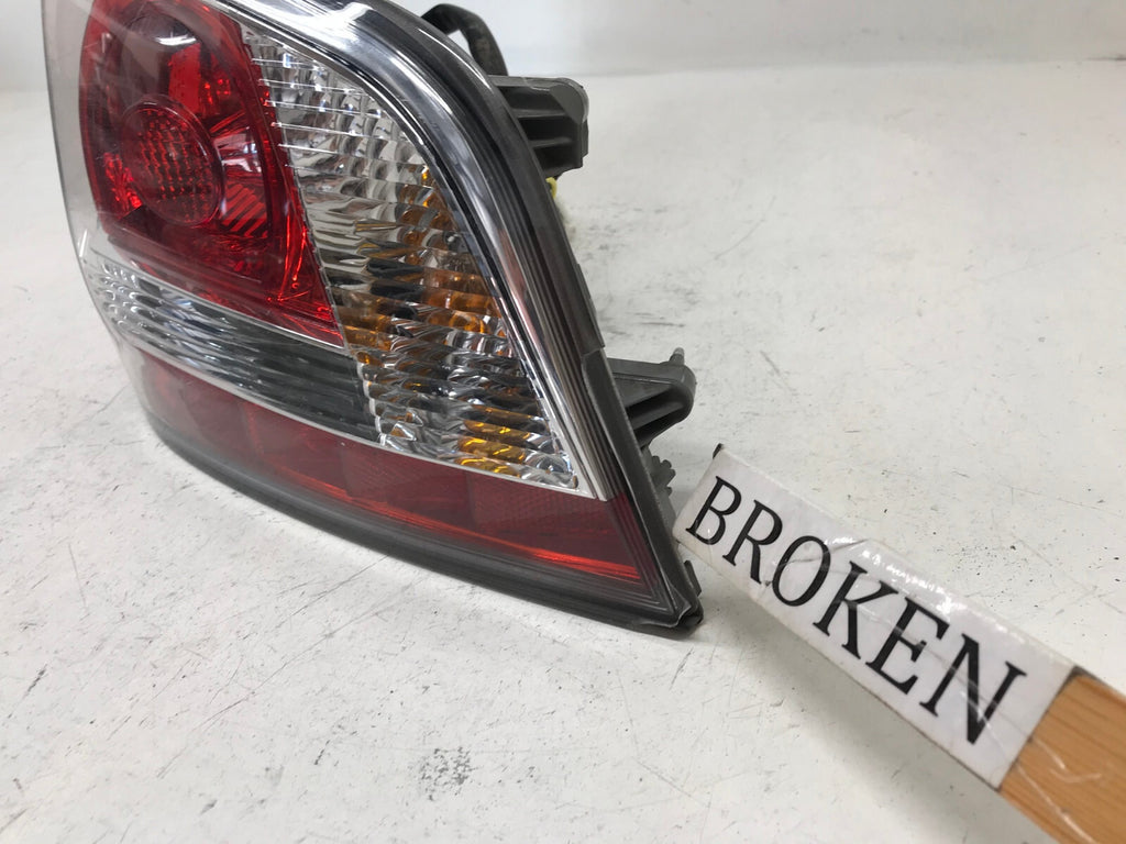 Tail light Damaged LH Driver 14-2015 Nissan Altima Standard Type 265559HM0A OEM