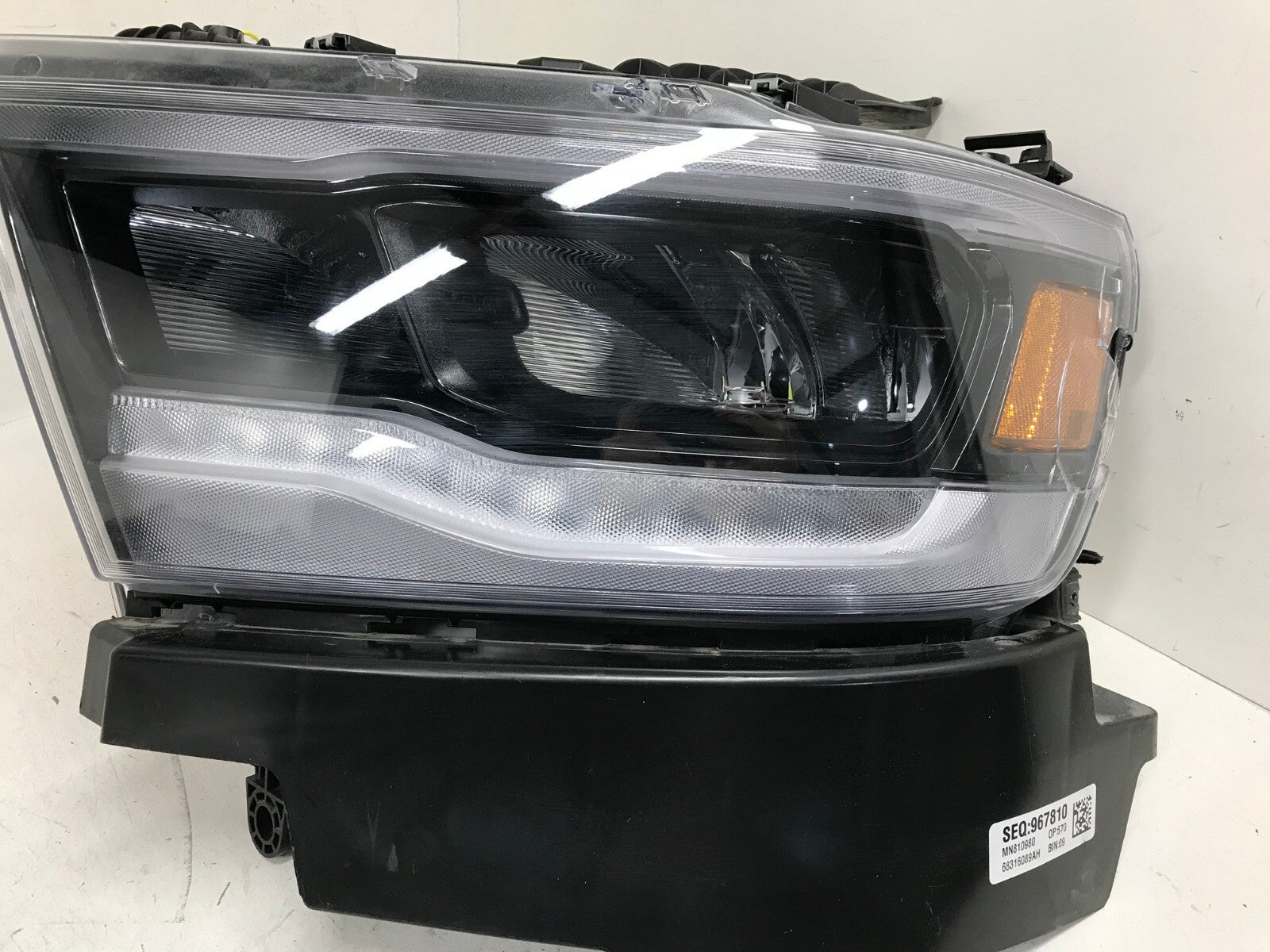 Headlight Damaged Led Driver LH Dodge Ram 1500 2019 2020 2021 68316089AH OEM