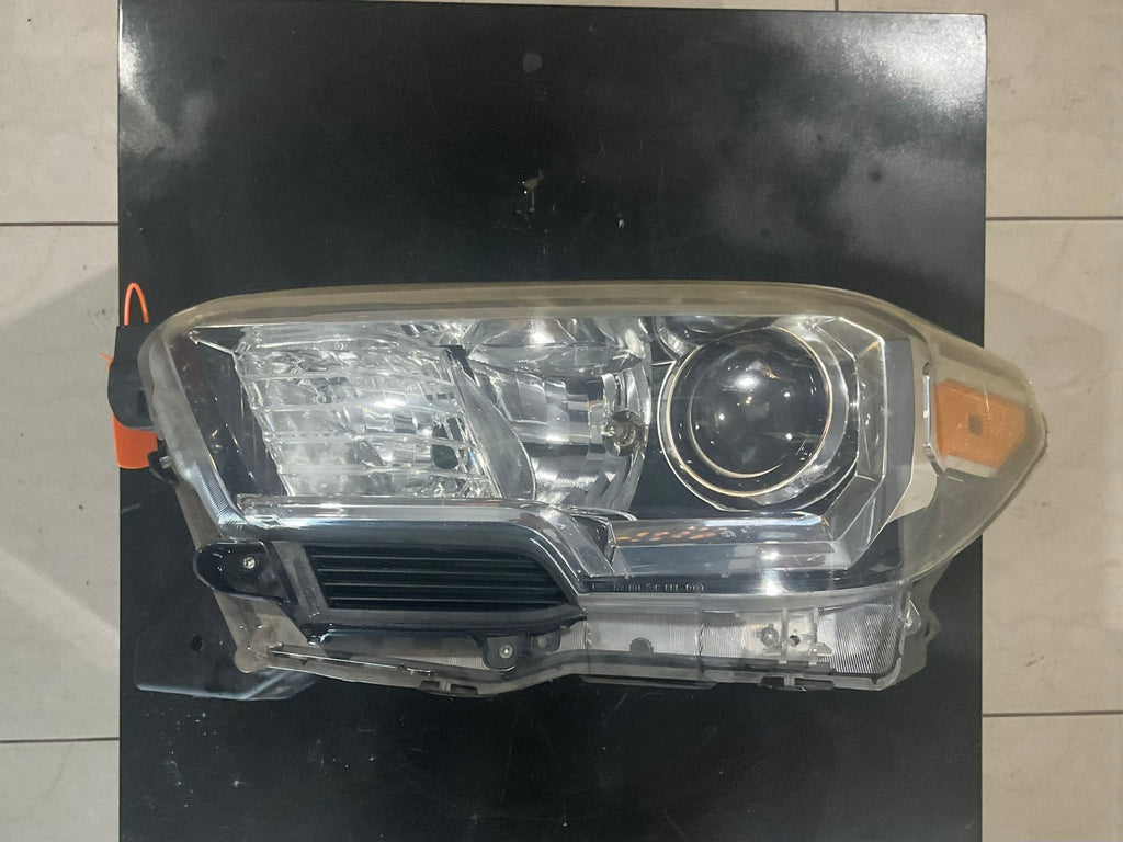 Headlight Left Driver LH 2016 2017 2018 2019 2020 2021 2022 Toyota Tacoma CAPA