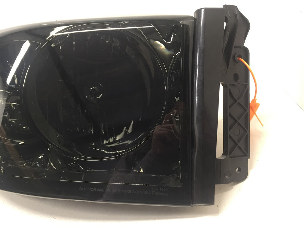 Headlight Damaged Lamp Right RH Dodge RAM 1500 2500 3500 Pickup 2006-2008 CAPA