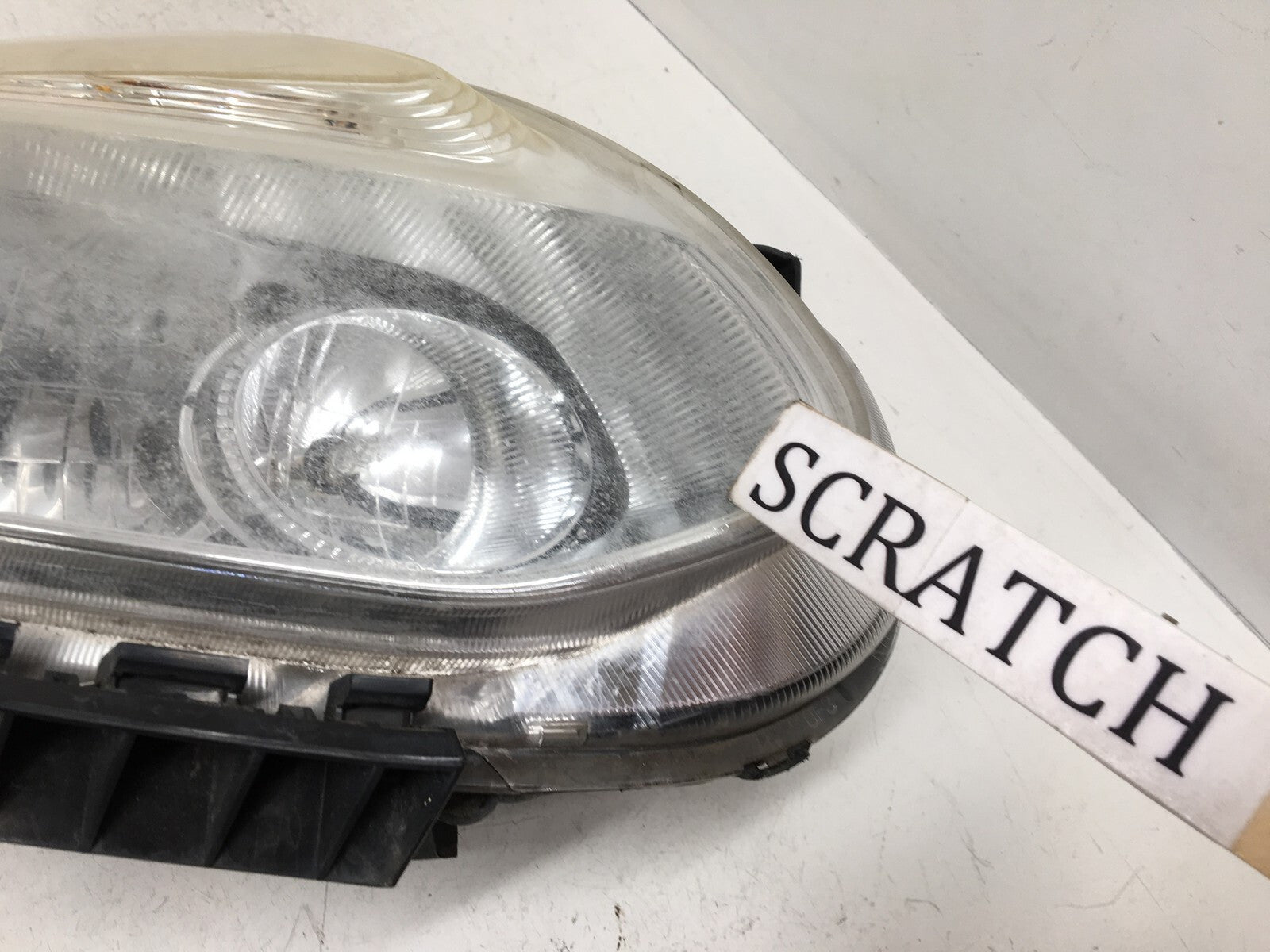 Headlight Damaged Headlamp Halogen Passenger Nissan Rogue 11 12 114-51195R OEM