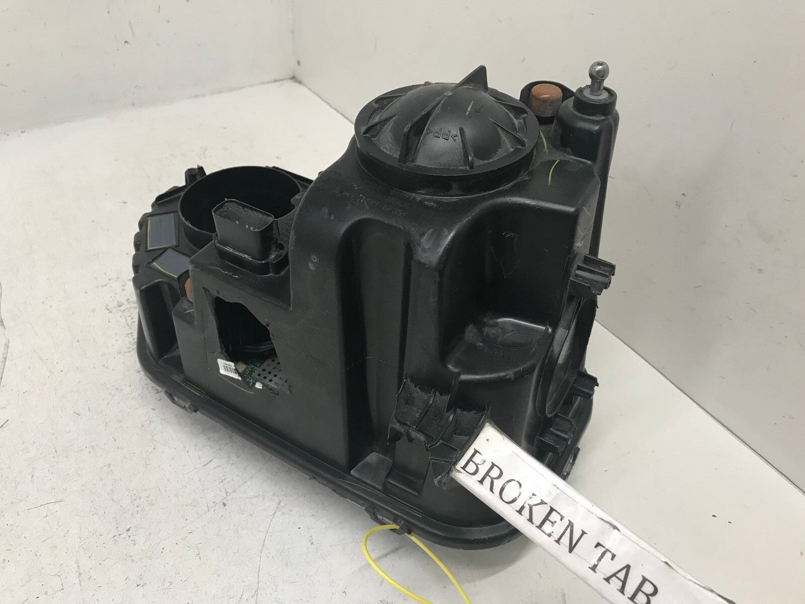 Headlight Right passenger RH 15-18 Dodge Challenger 68174064-AF OEM