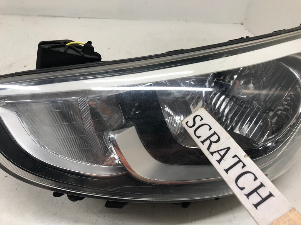 Headlight Damaged Halogen LH Driver Hyundai Accent 2015-2017 92101-1R710 OEM