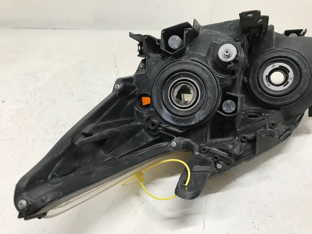 Headlight Damaged Halogen Right Passenger RH Toyota Prius 12-15 CAPA