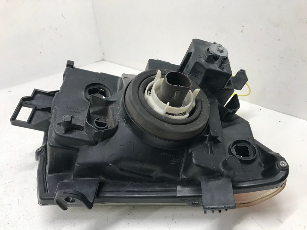 Headlight Damaged Left Driver LH Nissan Xterra 2005-2015 26060EA025 OEM
