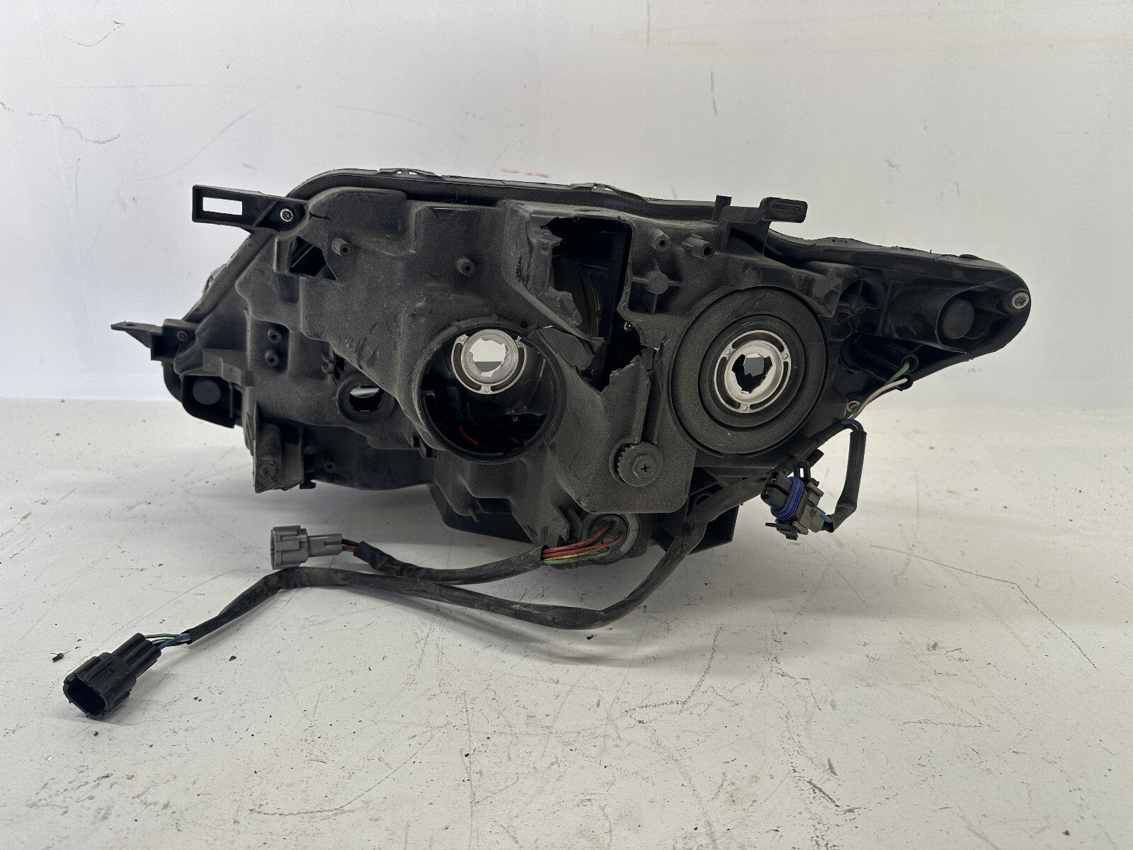Headlight Damaged Right Passenger RH 2014 - 2016 Nissan Rogue 1011-500366 OEM