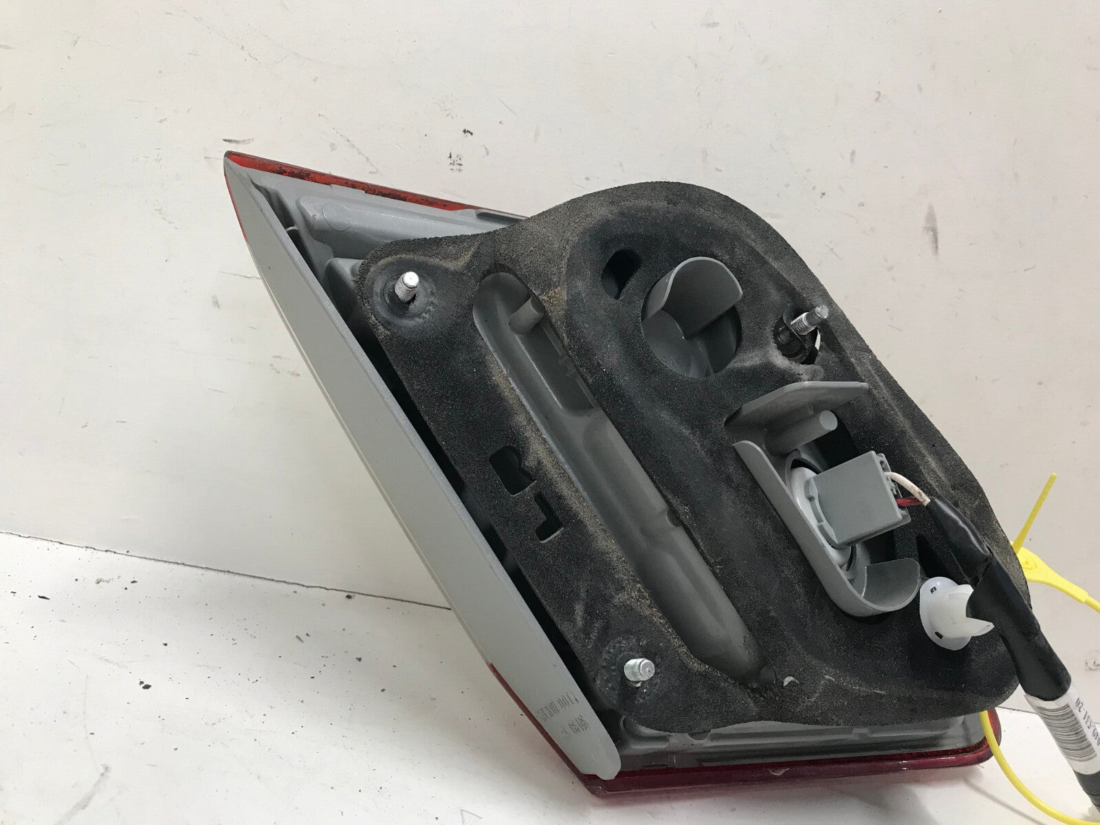 Tail light Damaged Passenger RH Toyota Camry Hybrid 2010-2011 8158133170 OEM
