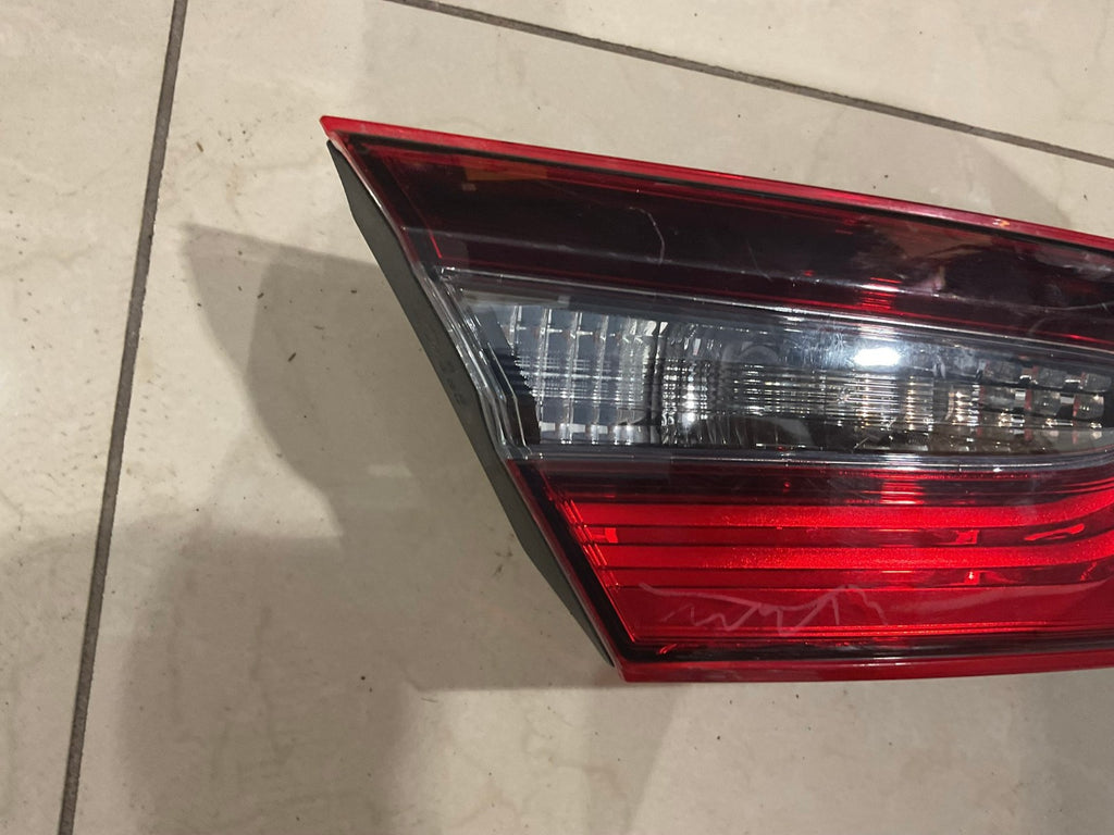 Tail light Left LH Driver 2018 2020 Toyota Camry CAPA