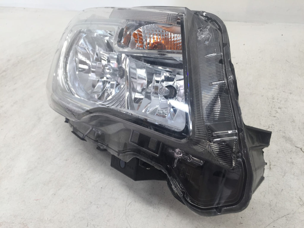Headlight Damaged Halogen Lamp Right Passenger Subaru Forester 2017-2018 OEM