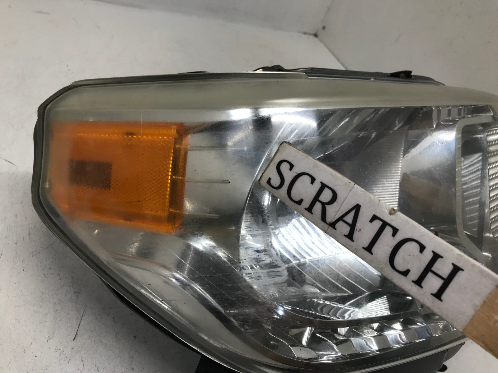 Headlight Damaged Right RH Passenger Toyota Tundra 2014-2017 OEM OEM