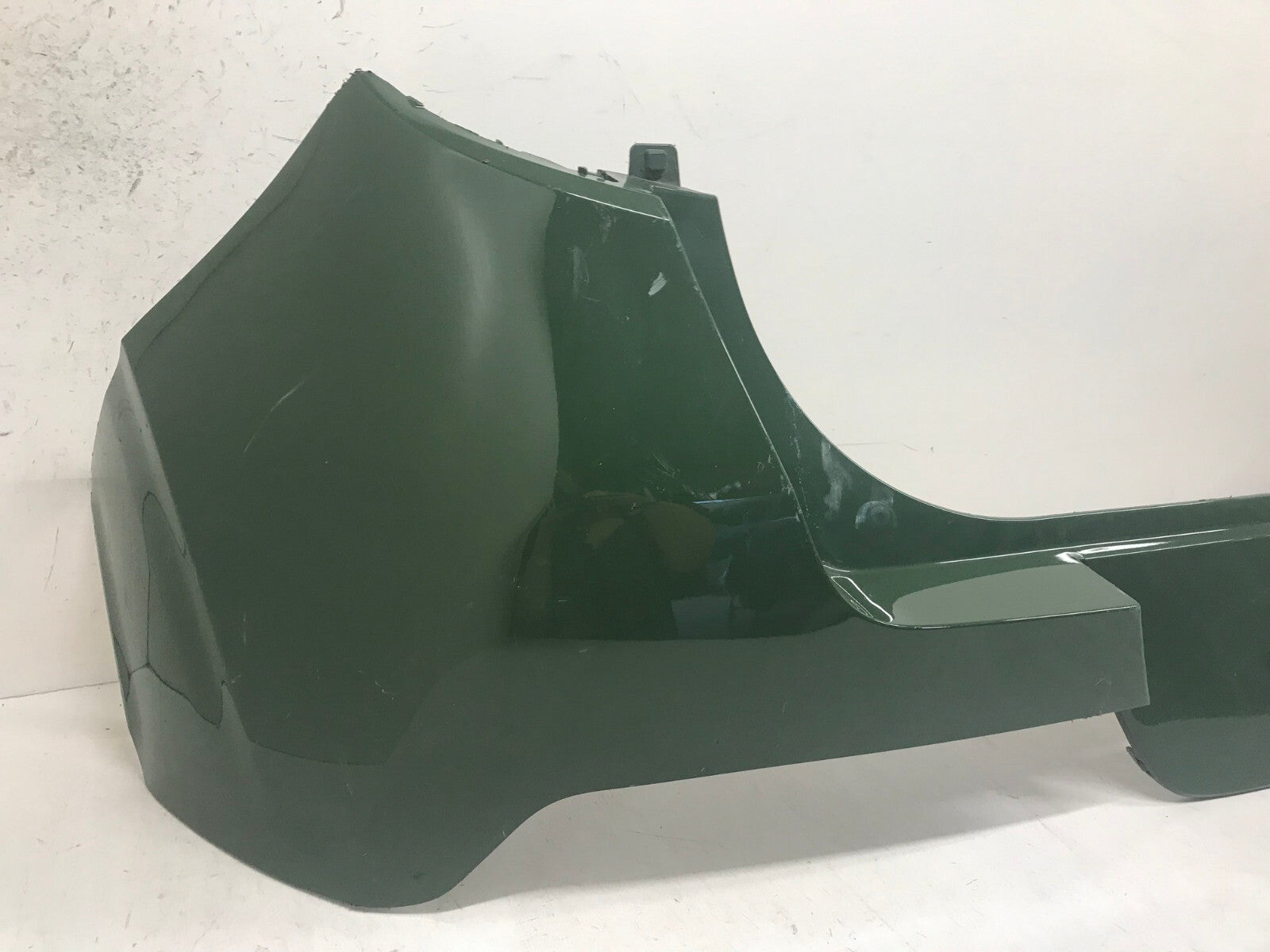 Rear Upper Bumper Cover Green Kia Soul 2020-2021 86611-K0000 OEM