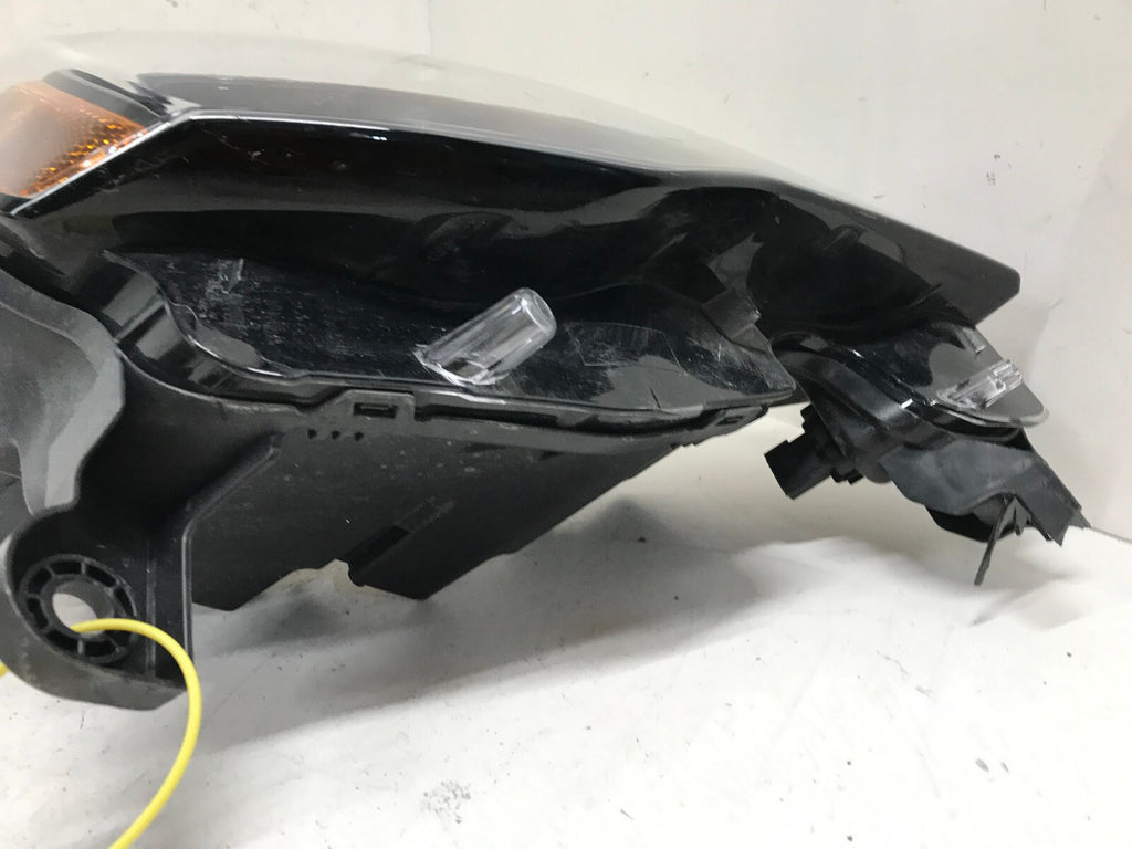 Headlight Damaged Halogen Right RH Jeep Grand Cherokee 17-2021 68266646AD OEM