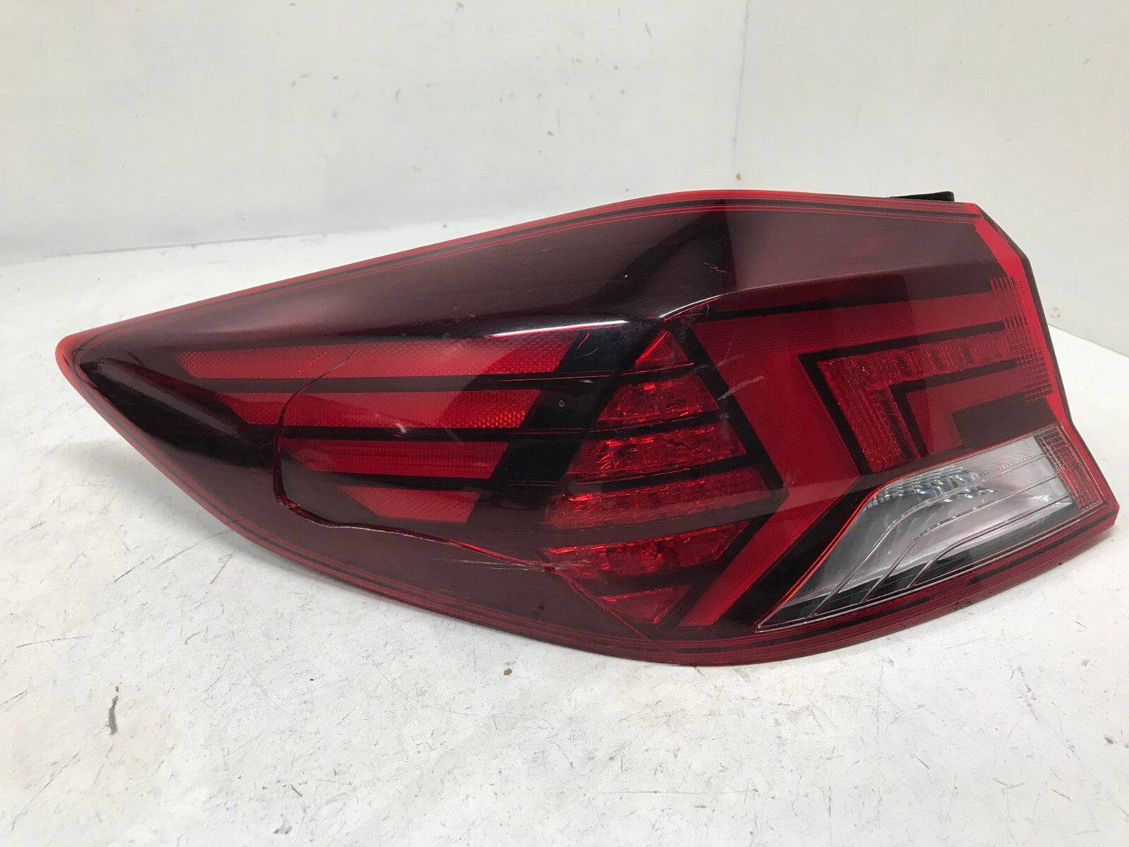 Tail light Damaged LH Driver 19-20 Elantra Sedan Sport/Limited 92401-F2610 OEM