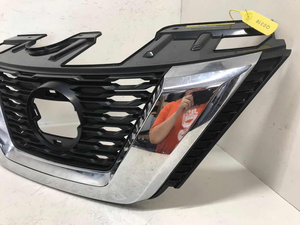Grille Grill 2016-2018 Nissan Rogue 62310-5HR0A OEM