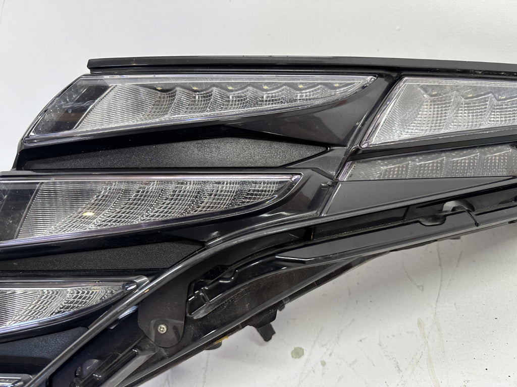 Headlight Damaged Left Driver LH 2022 2023 Hyundai Tucson 92207-CW010 OEM