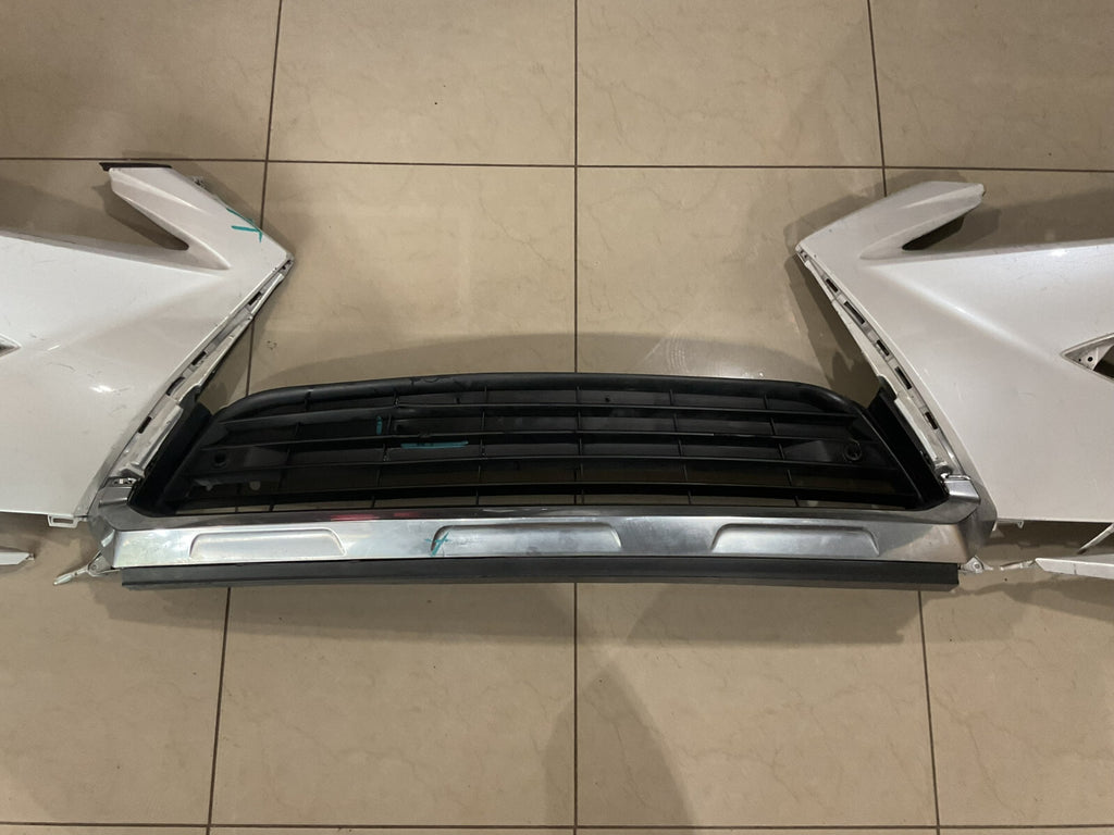 Front Bumper Cover White Lexus RX350 RX450H 16-2018 52119-0E270 OEM