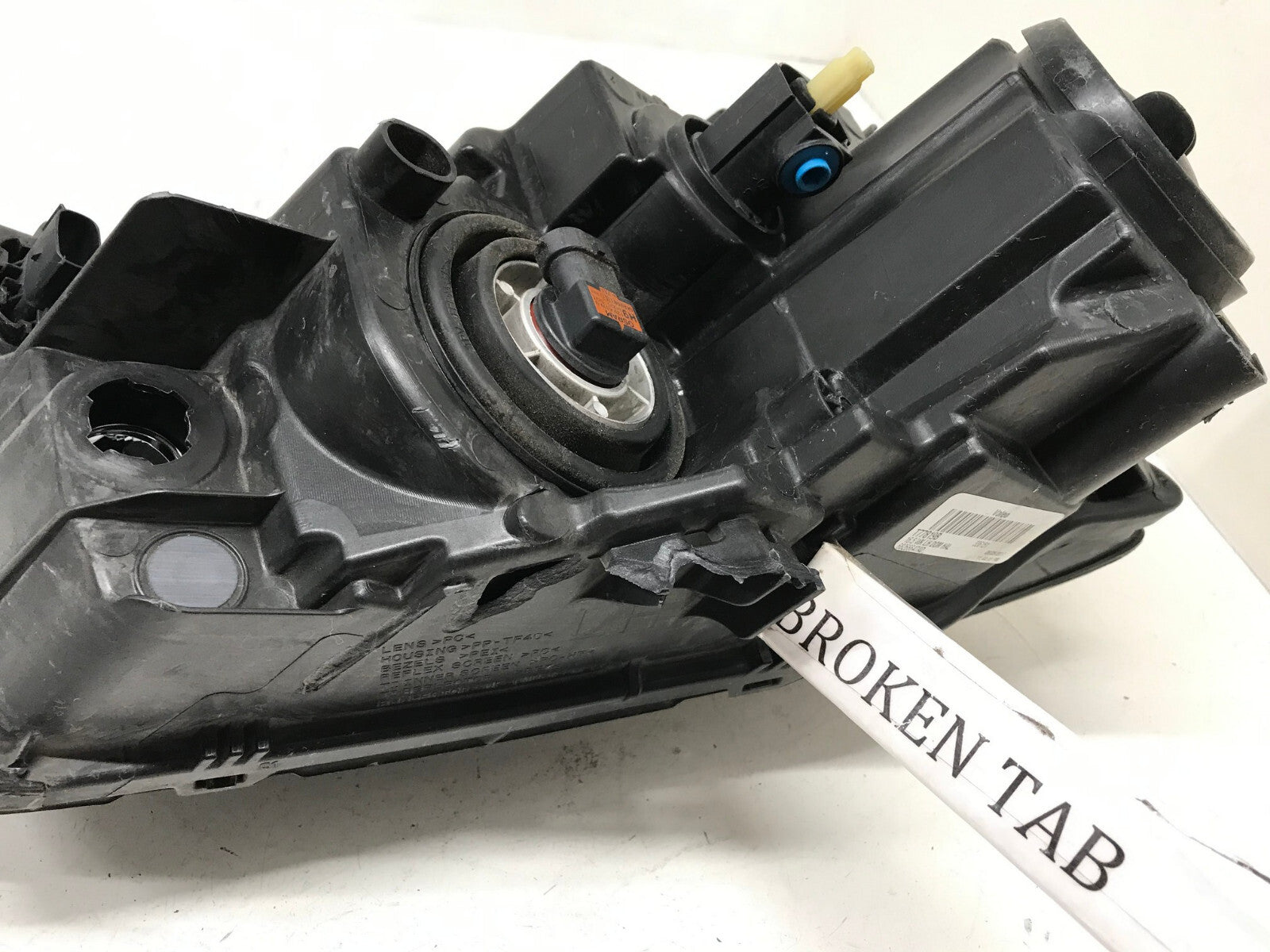 Headlight Damaged Driver Left LH Jeep Grand Cherokee 2016-2020 68266647AD OEM