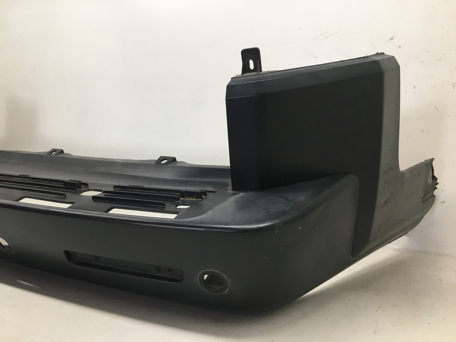 Rear Bumper Cover Land Rover LR3 HSE/SE w/Sensor Holes 05-2008 9H22-17D822 OEM2