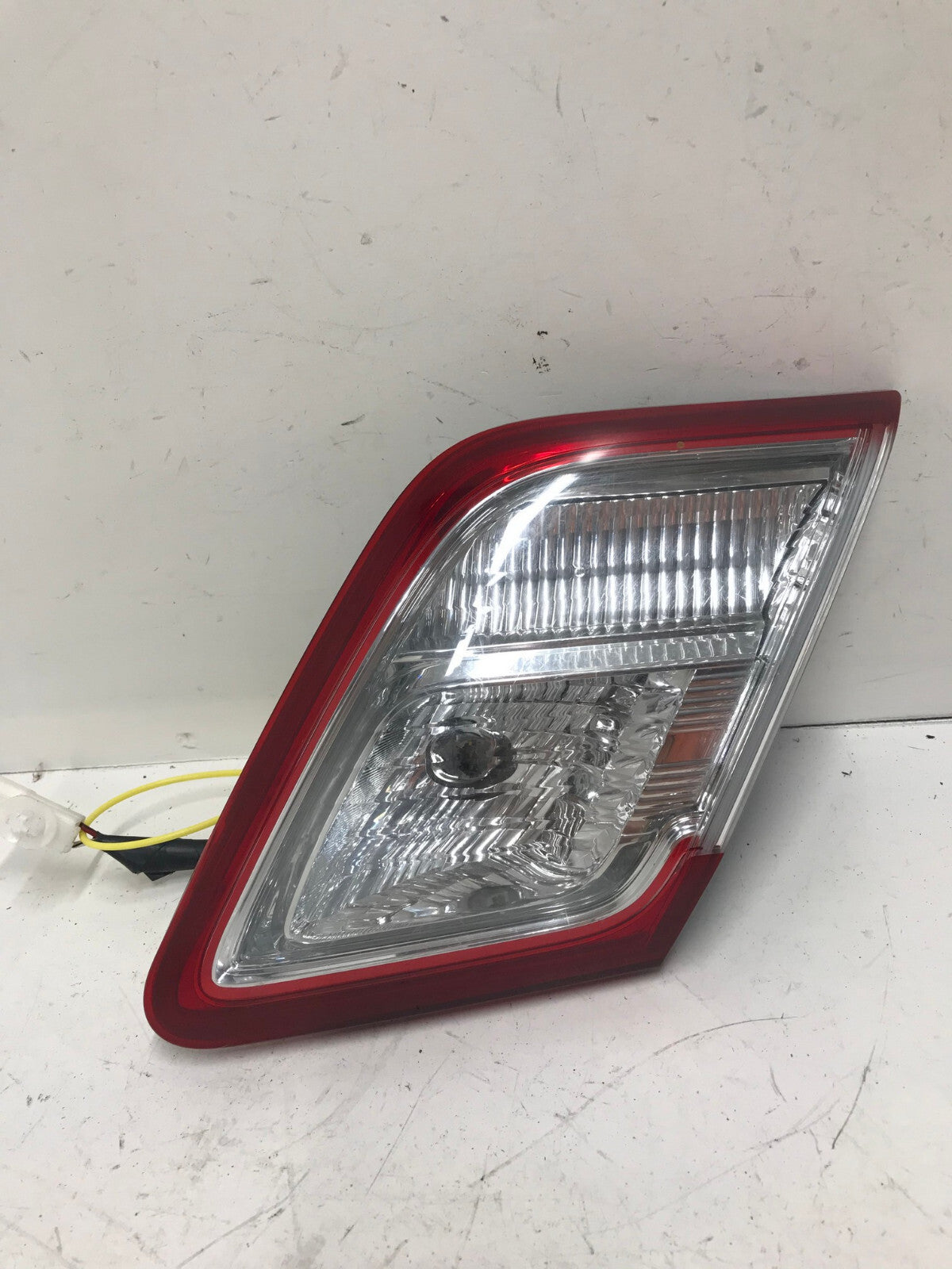 Tail light Damaged Passenger RH Toyota Camry Hybrid 2010-2011 8158133170 OEM