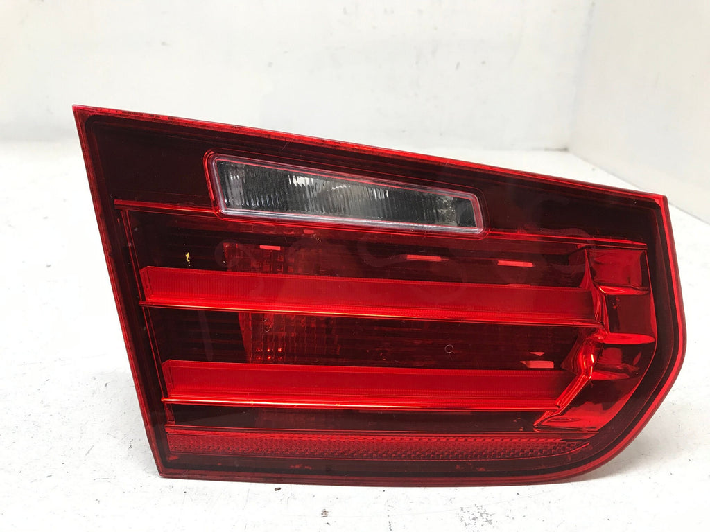 Tail light Damaged Driver Left LH BMW 3 Series F30 2012-2015 7259915-10 OEM