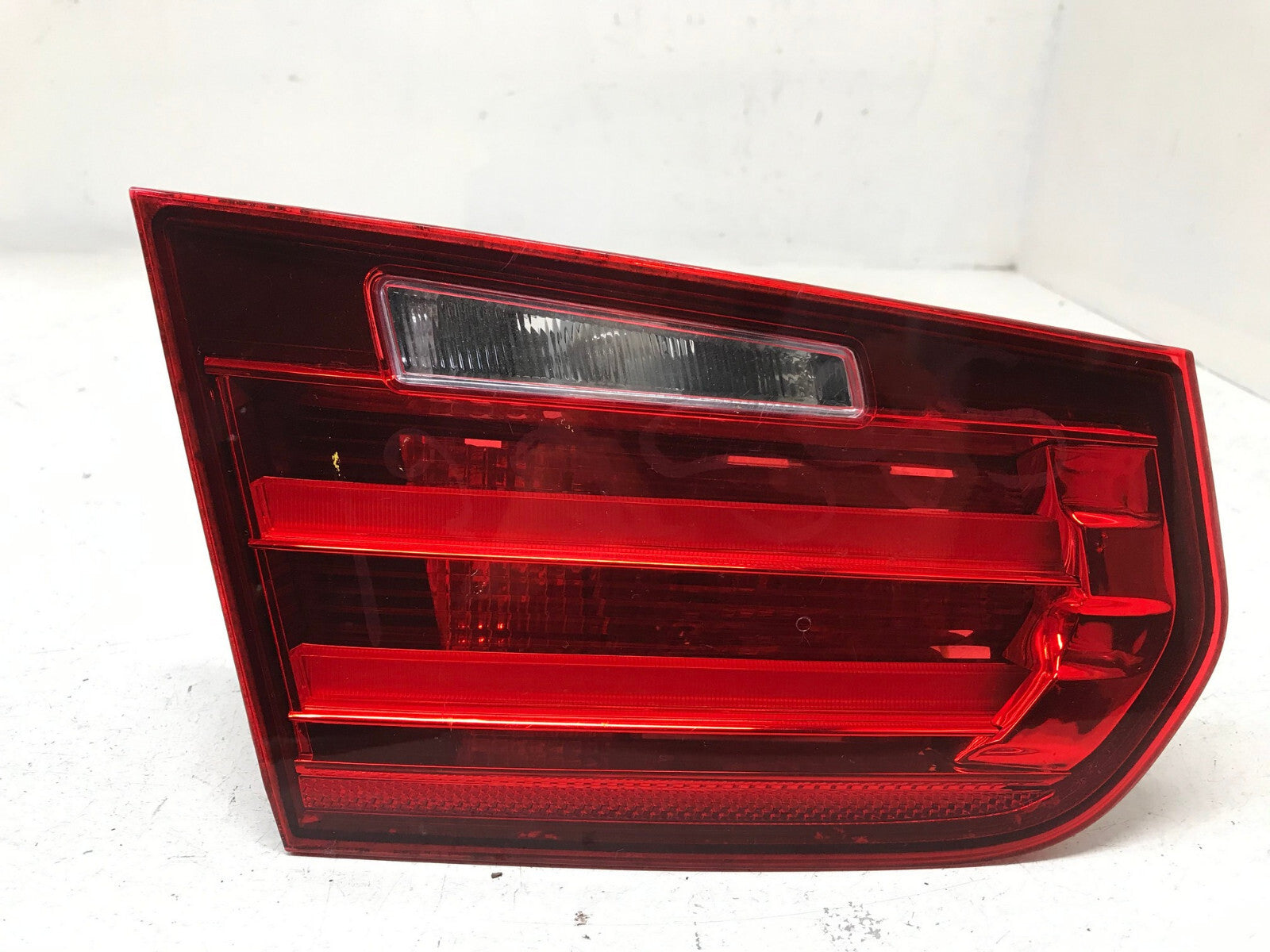Tail light Damaged Driver Left LH BMW 3 Series F30 2012-2015 7259915-10 OEM