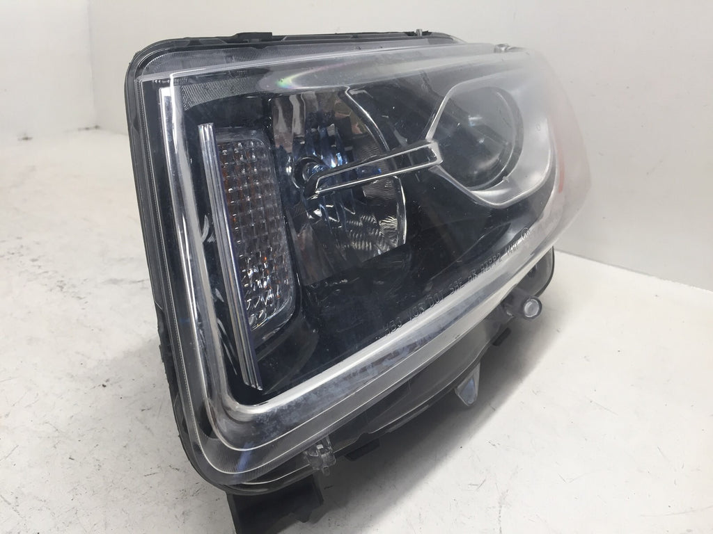 Headlight Damaged Halogen Driver LH Jeep Grand Cherokee 2014-2016 68110997AD OEM