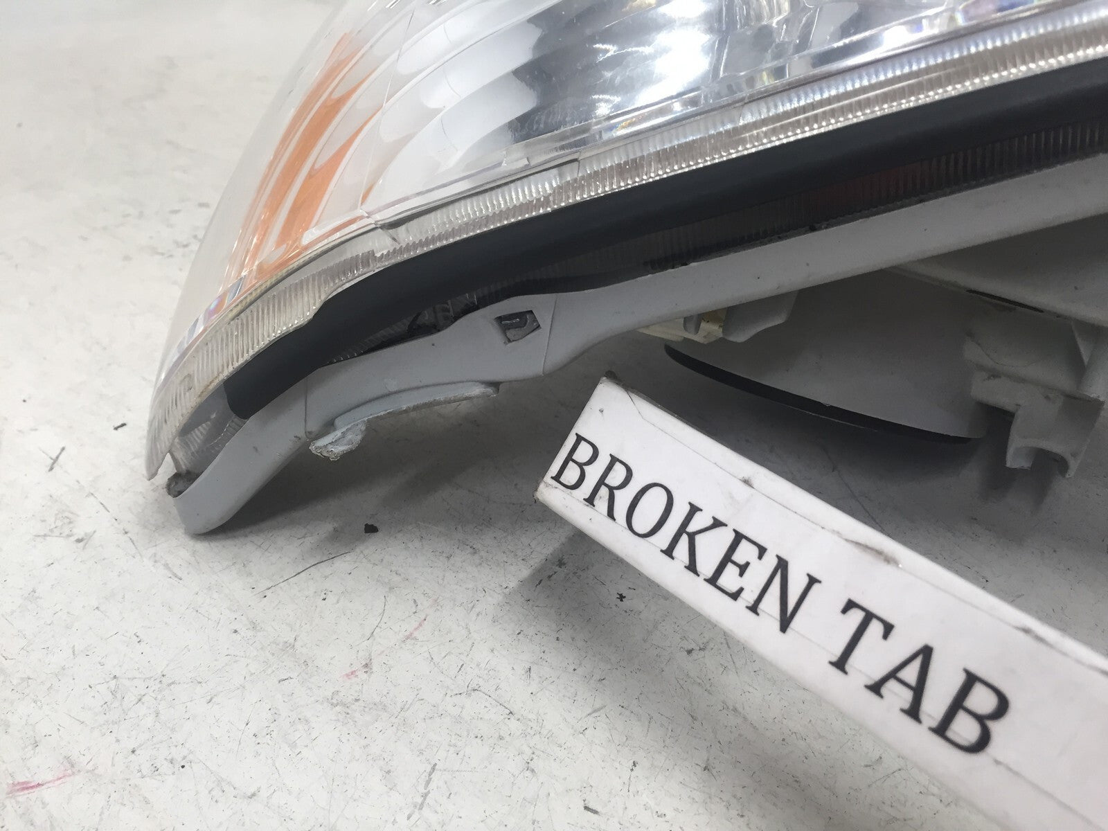 Headlight Damaged Driver Left LH Toyota 4Runner Limited/SR5 06-09 CAPA