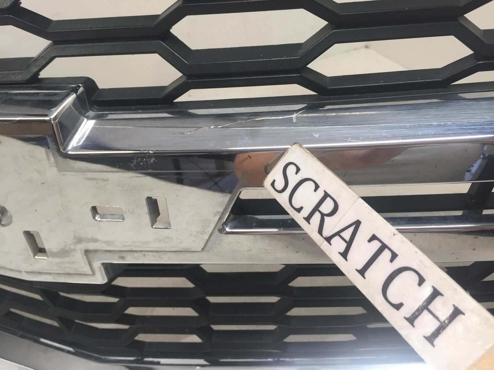 Grille Grill Chevy Suburban Tahoe 2015-2020 23440914 OEM