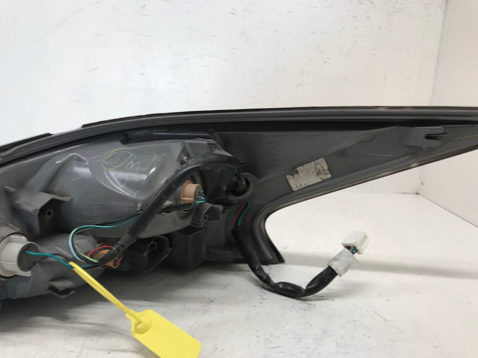 Tail light Damaged LH Driver 14-2015 Nissan Altima Standard Type 265559HM0A OEM