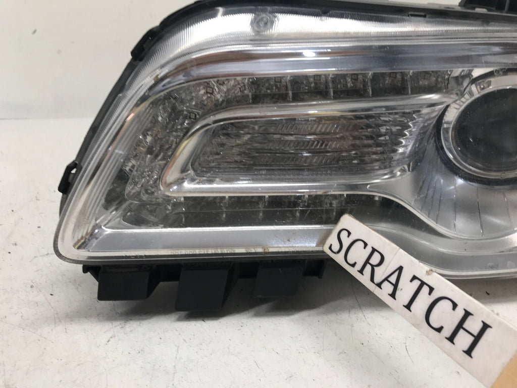 Halogen Headlight Damaged Left Driver LH Chrysler 300 2018-2021 68269811AC OEM