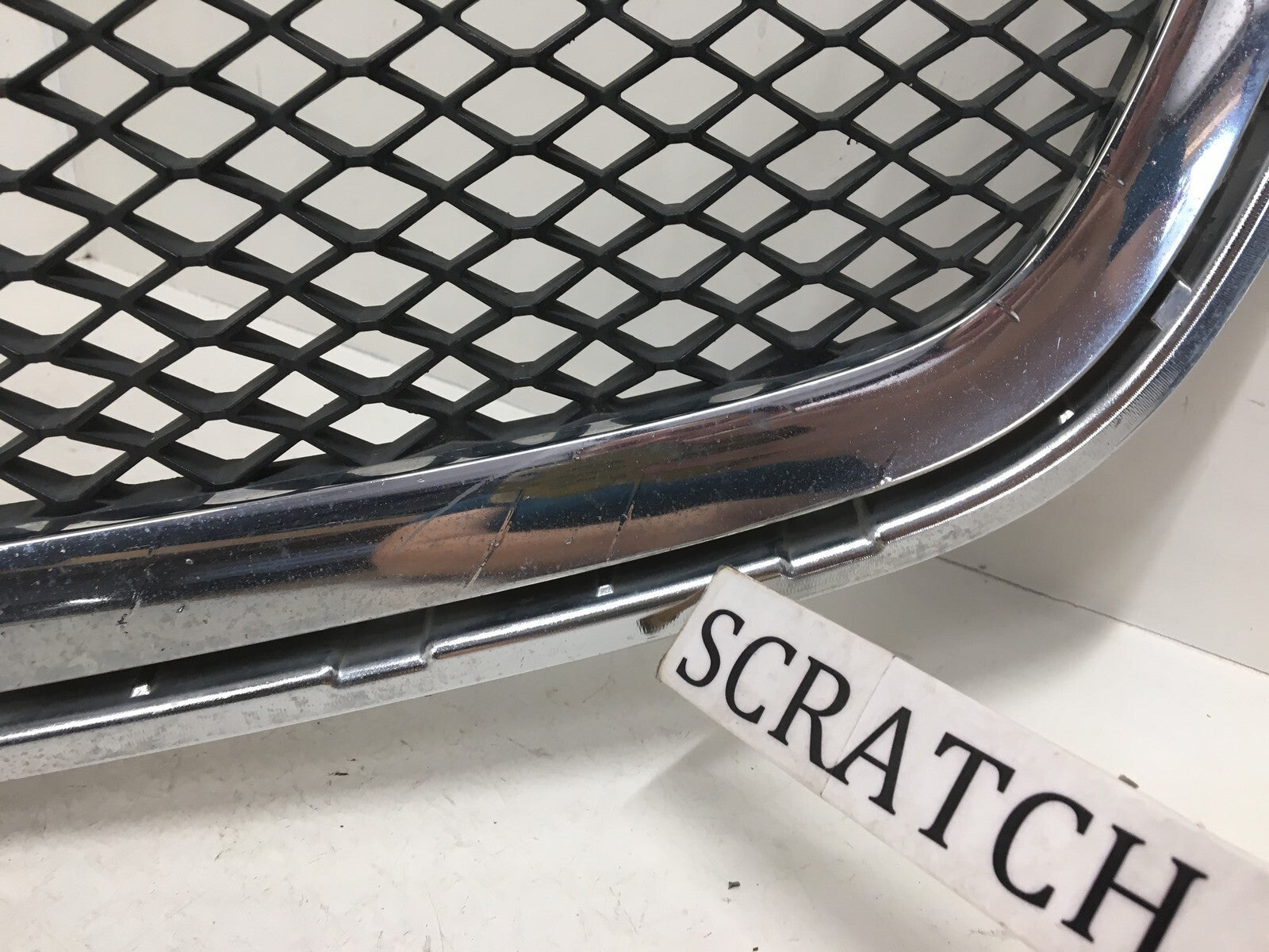 Grille Grill Chevrolet Traverse 2009-2012 20756061 OEM