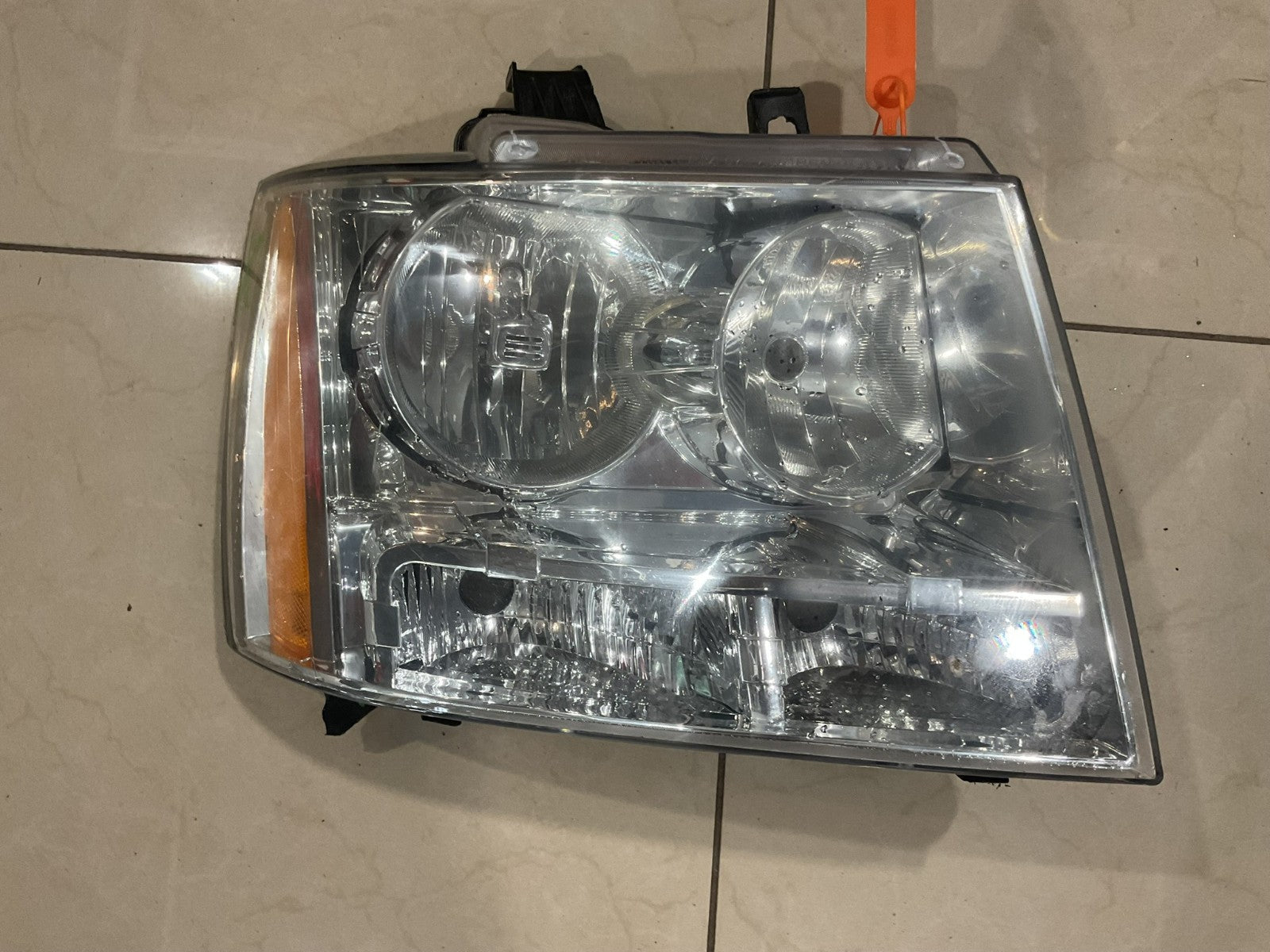 Headlight Right RH Passenger 2007-2014 Chevy Avalanche/Suburban/Tahoe CAPA
